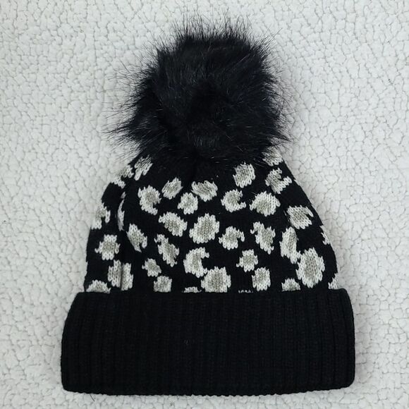 Black Cheetah Faux Fur Pom Pom Beanie Rib Knit Cuffed Winter Hat One Size New - Picture 1 of 6